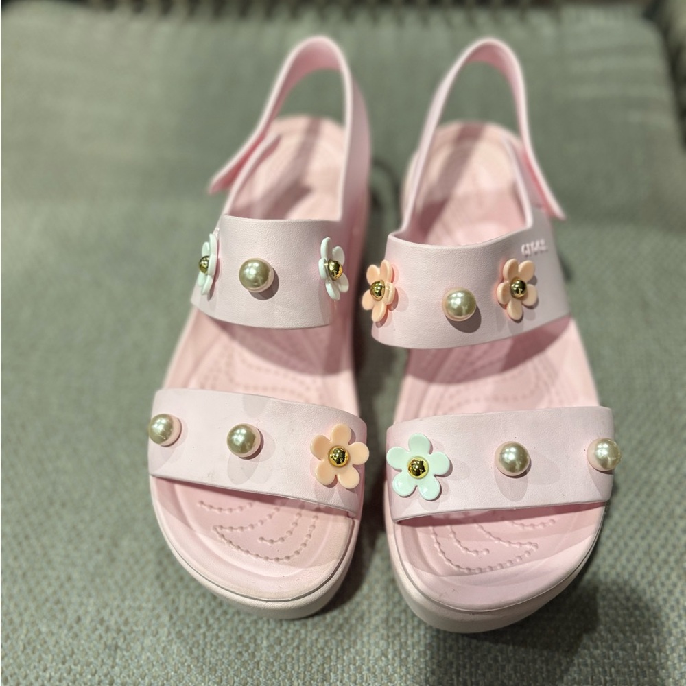 CROCS women size 5.5/6 Pink Floral Pearl Strap Sandals